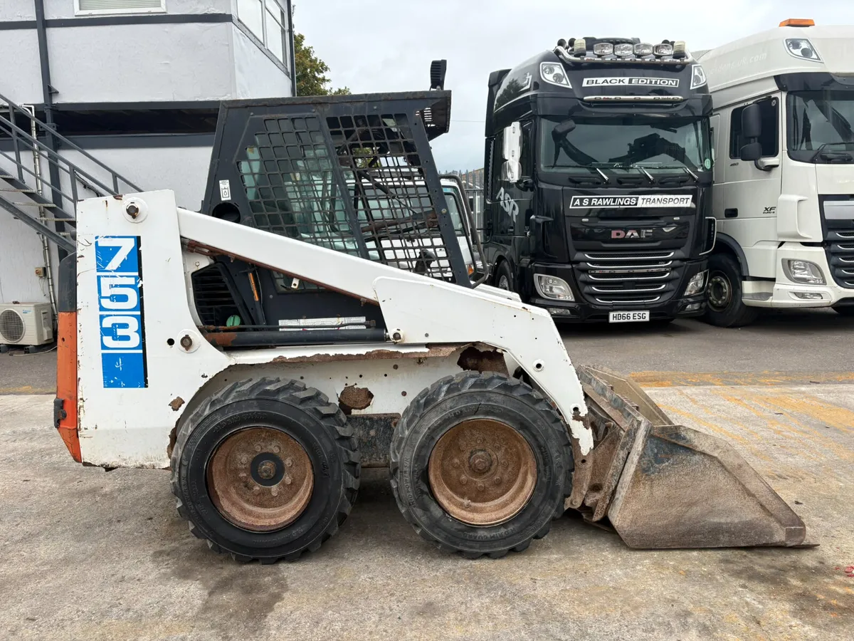 BOBCAT 753 SKID STEER LOADER - Image 1