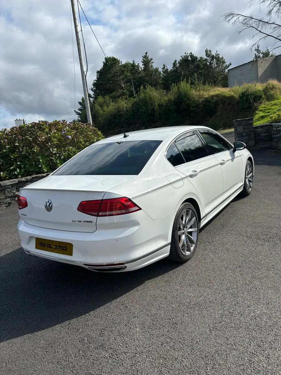 2015 VOLKSWAGEN PASSAT R-LINE €13,250 - Image 2