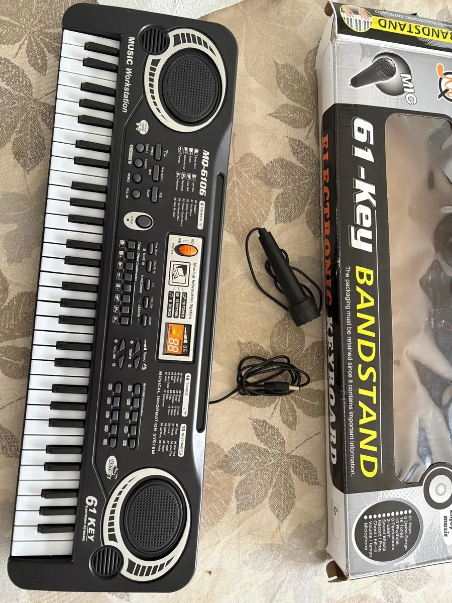 Electronic KeyBoard + Mic - Image 2