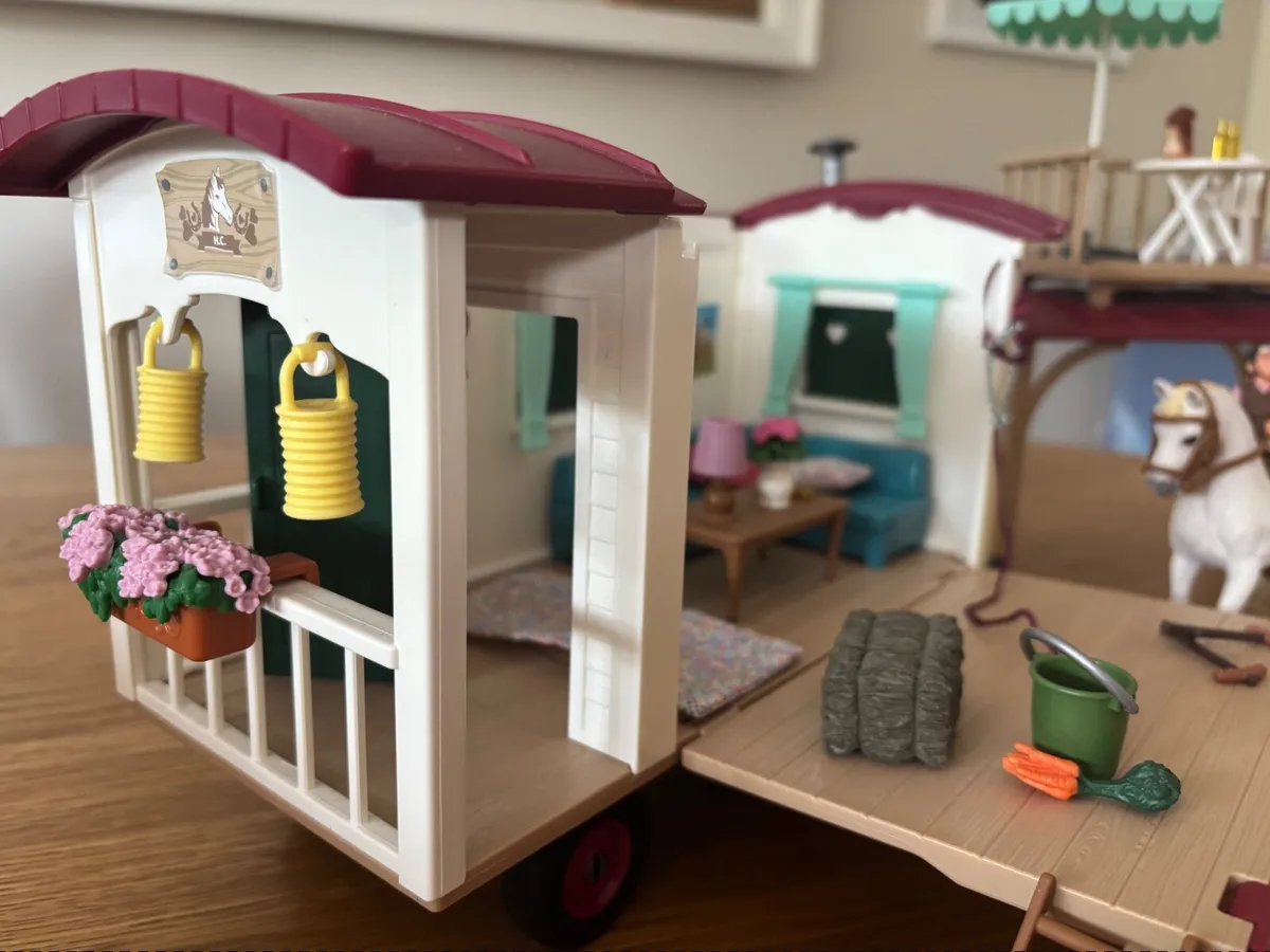 Schleich Horse Caravan & Accessories - Image 2