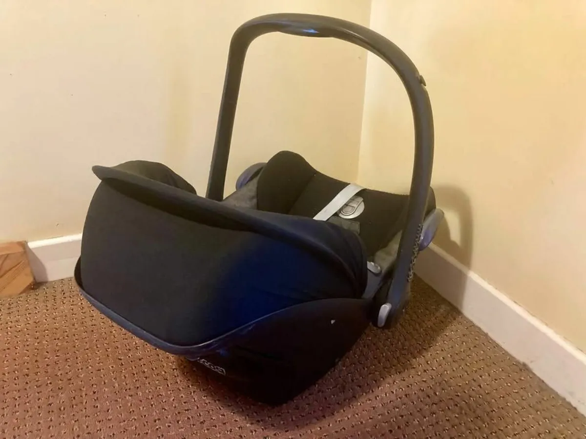 Maxi-Cosi Infant Car Seat – Lightweight & Safe - Image 4