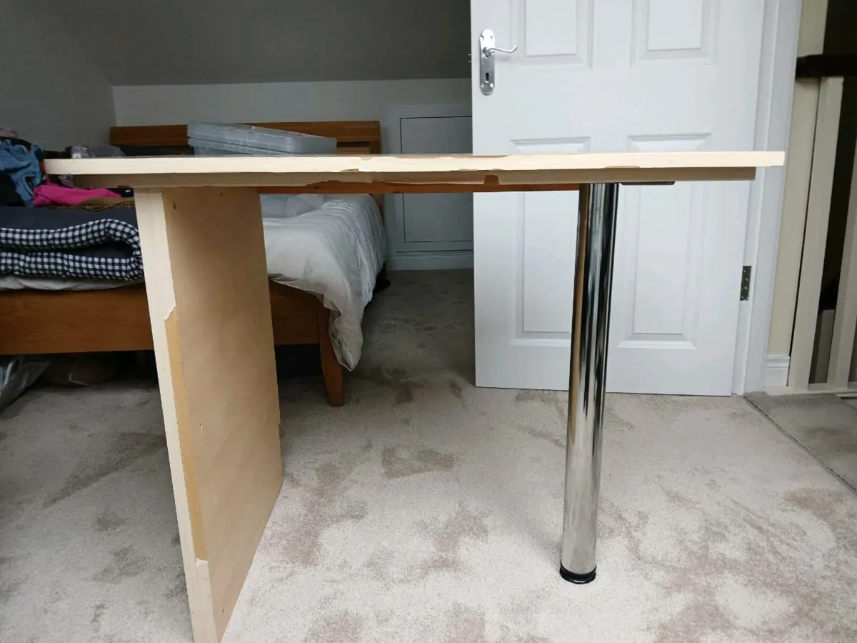 Desk - Image 3