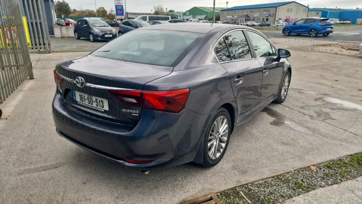 Toyota Avencis - Image 4