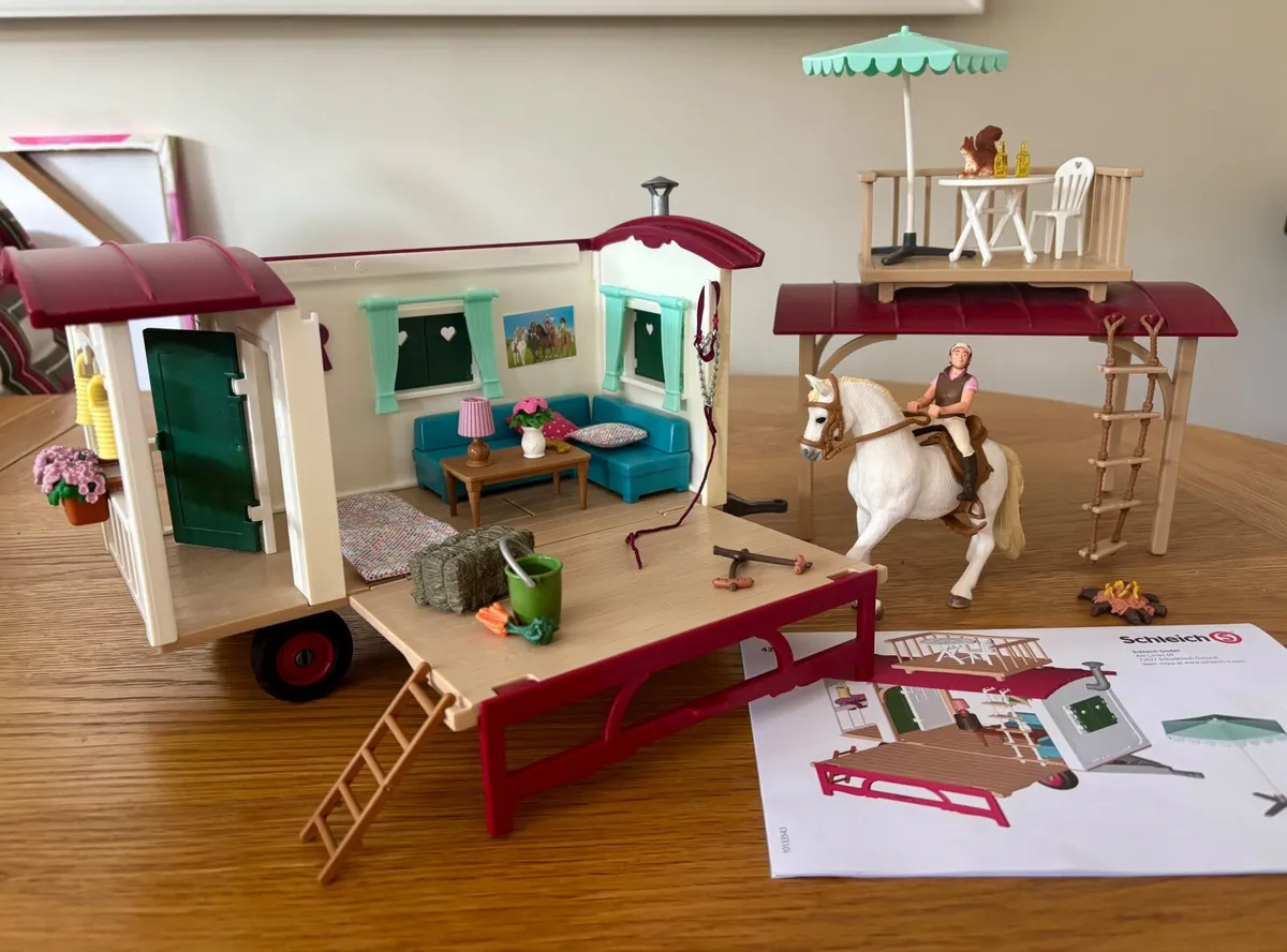 Schleich Horse Caravan & Accessories - Image 1
