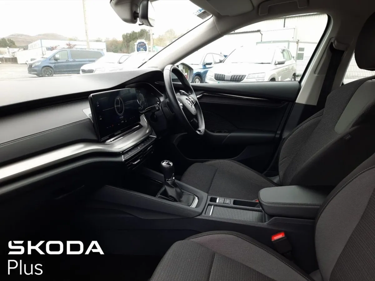 Skoda Octavia Octavia AMB 1.0tsi 110HP - Image 4