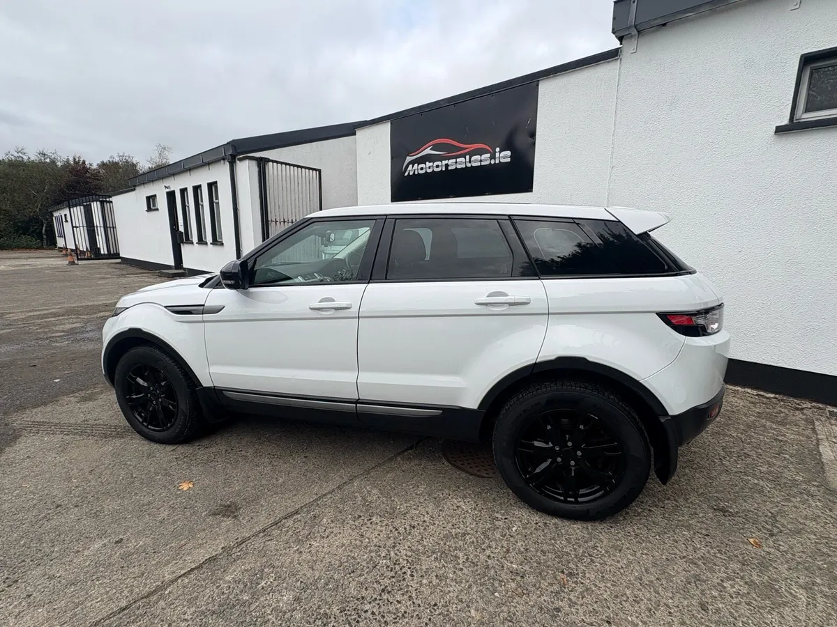 Range Rover Evoque - Image 2