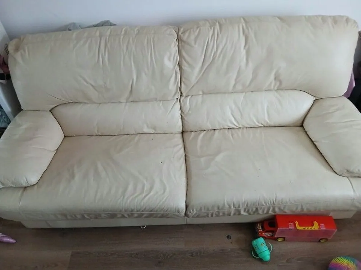 2 &3 seaters leather couch - Image 3
