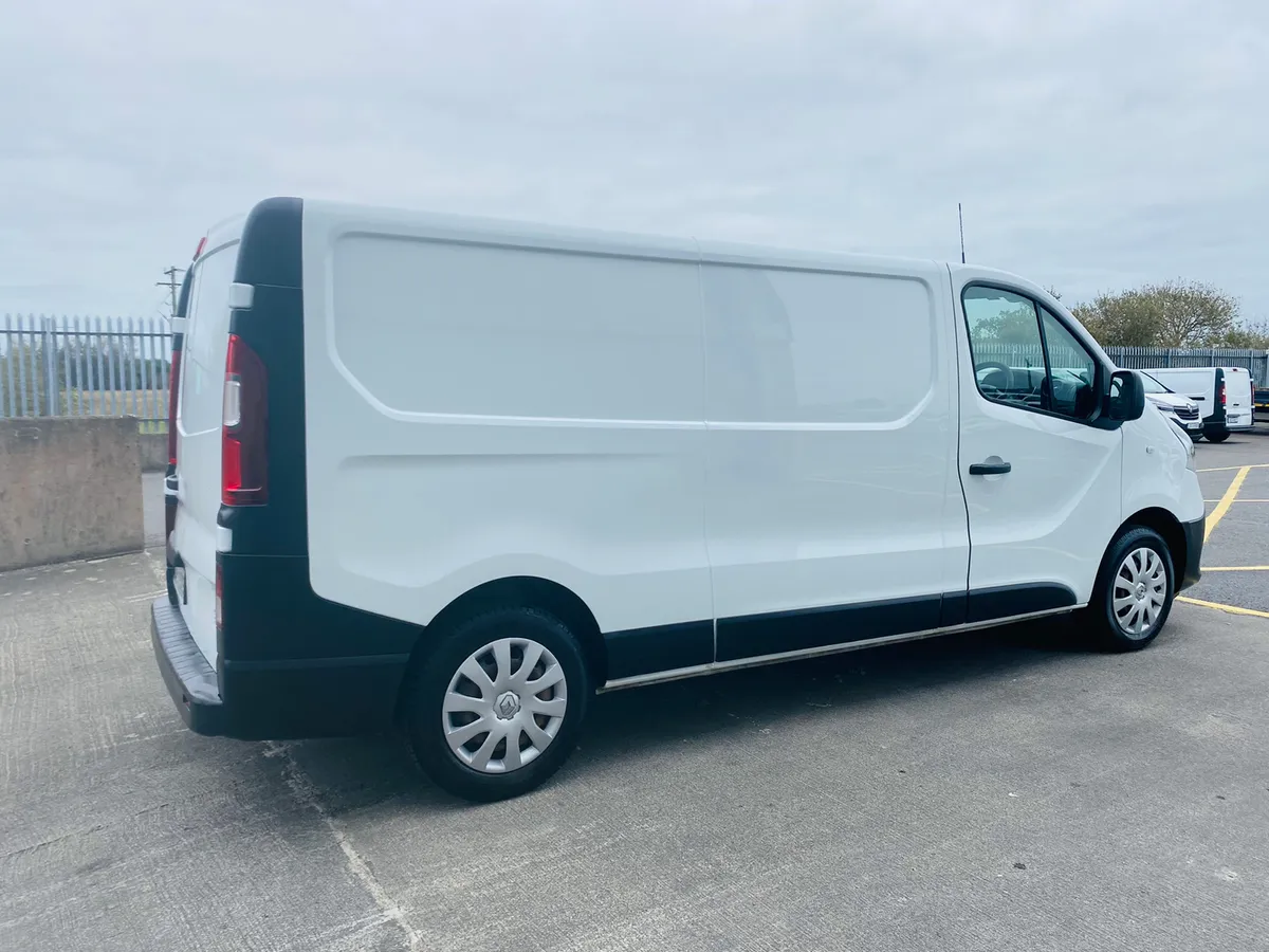 212 Renault Trafic 2.0 LWB €12,950 + VAT - Image 4