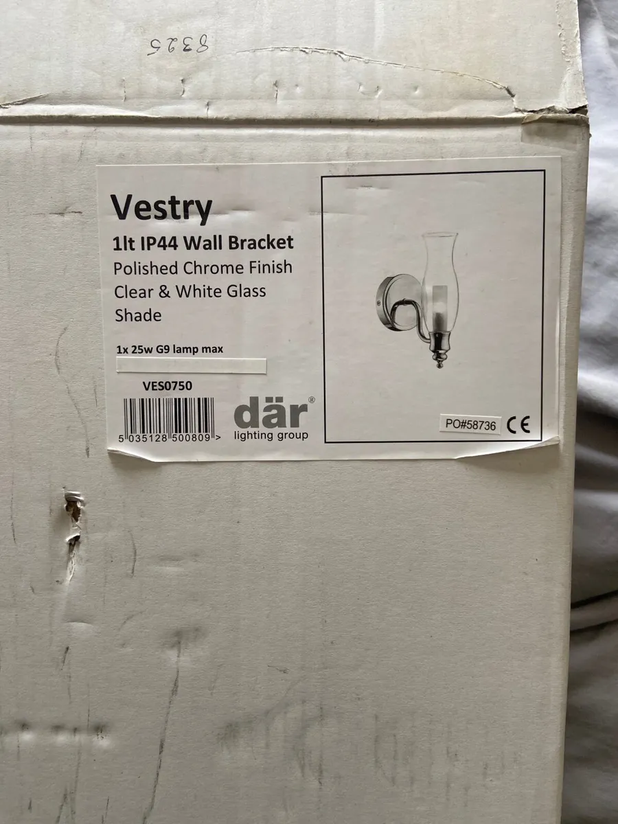 Vestry 1lt IP44 wall bracket - Image 1