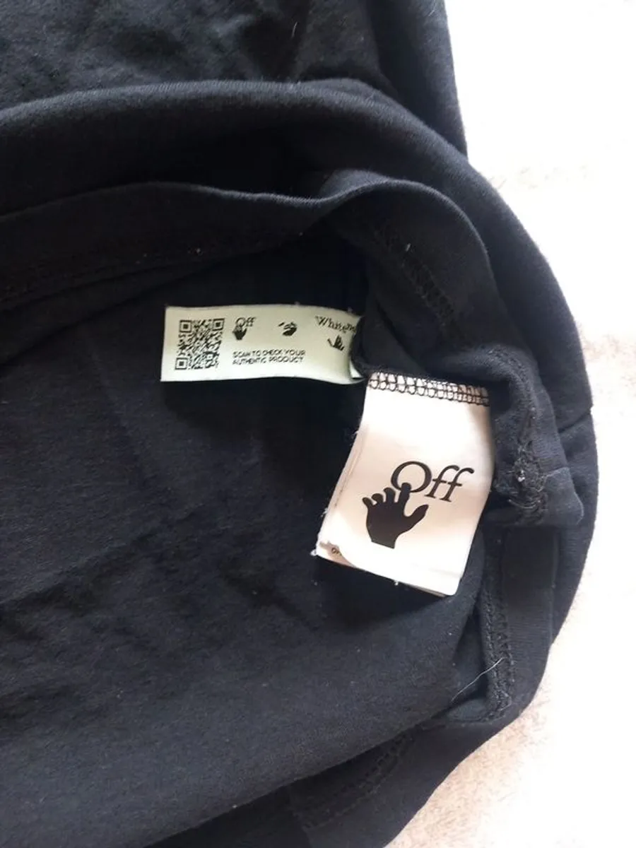 Offwhite black and pink t shirt , woman's - Image 4