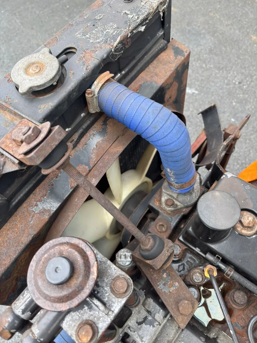For Sale: 4 Cylinder Cummins Turbo Engine - Image 3