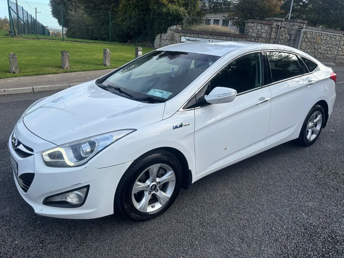 142 HYUNDAI I40 NCT 11/26 - Image 3