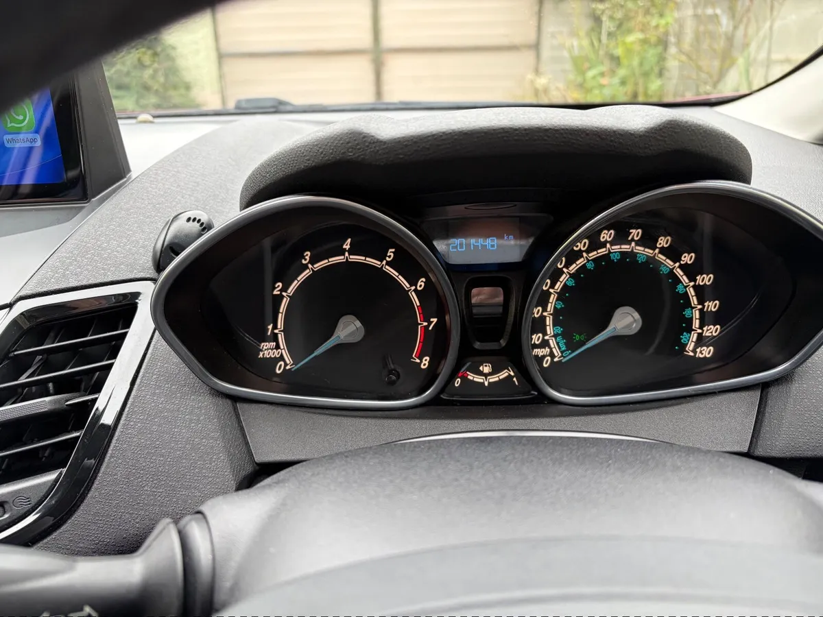 Ford Fiesta 2014 - Image 2