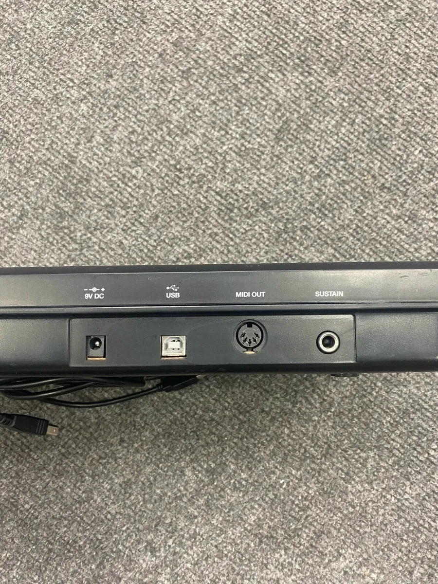 Alesis Q25 USB/MIDI Keyboard Controller - Image 2