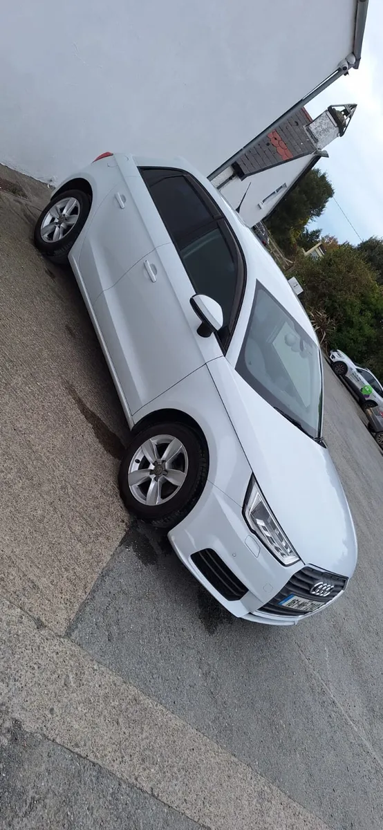 Audi A1 2016 - Image 2