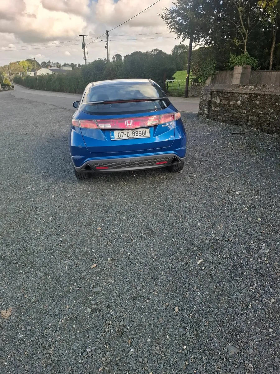 Car - Image 2