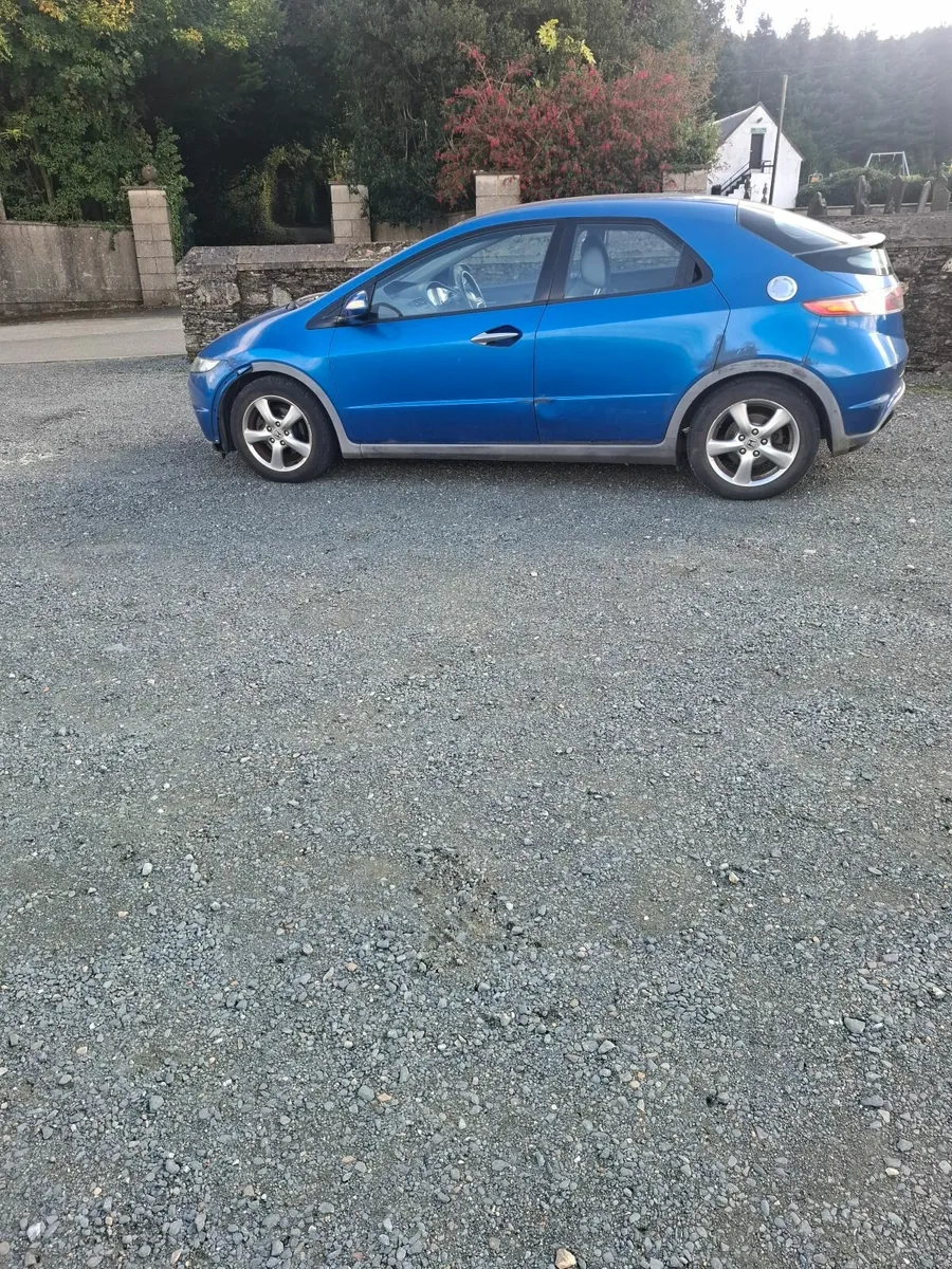 Car - Image 4