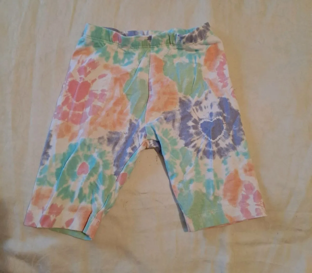 Dunnes shorts pastel colours 3 - 4 y - Image 1