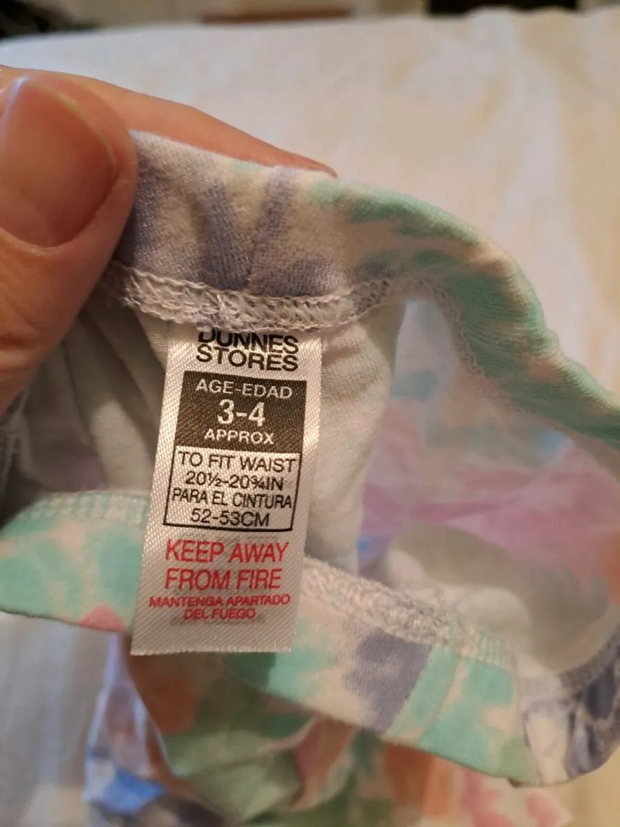 Dunnes shorts pastel colours 3 - 4 y - Image 3