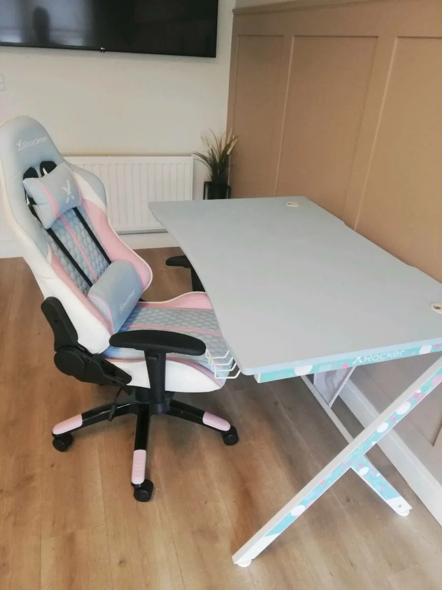 Gaming desk and chair - Image 1