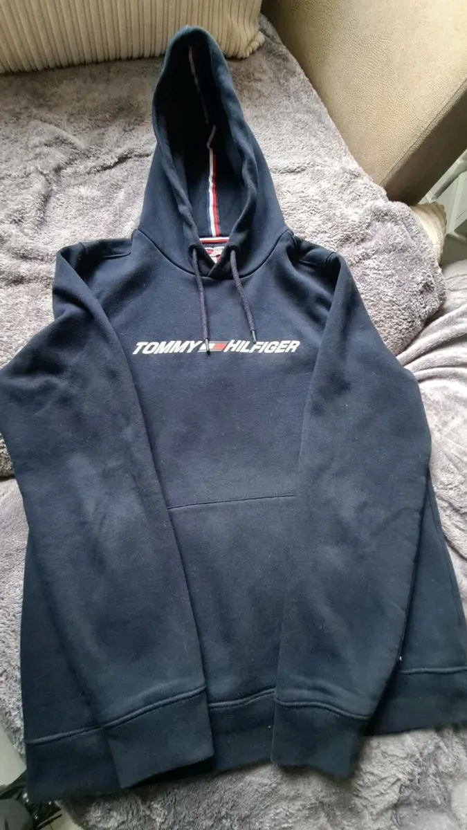 Tommy hilfiger hoodie - Image 4