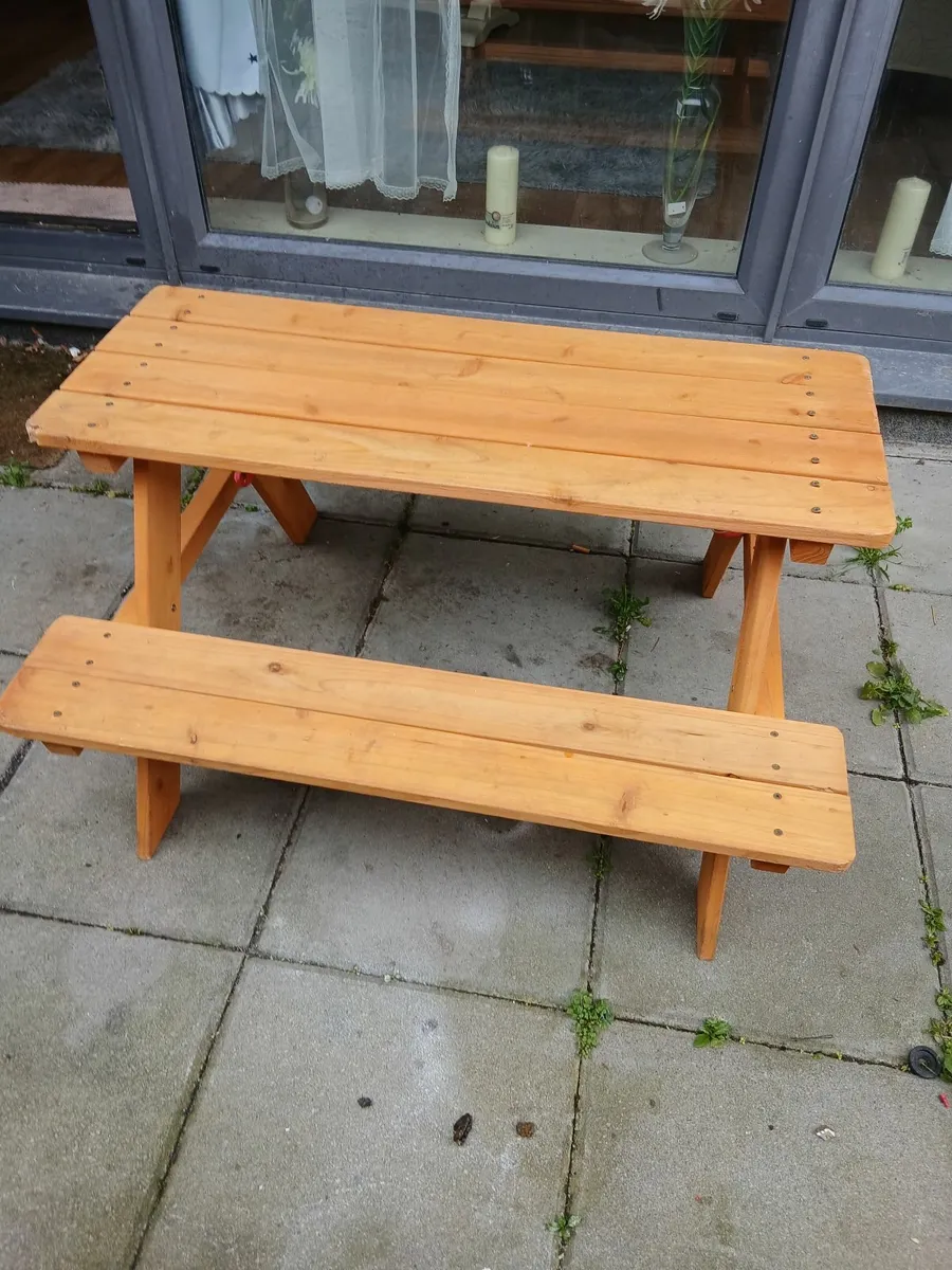 Childs Picnic bench. - Image 3