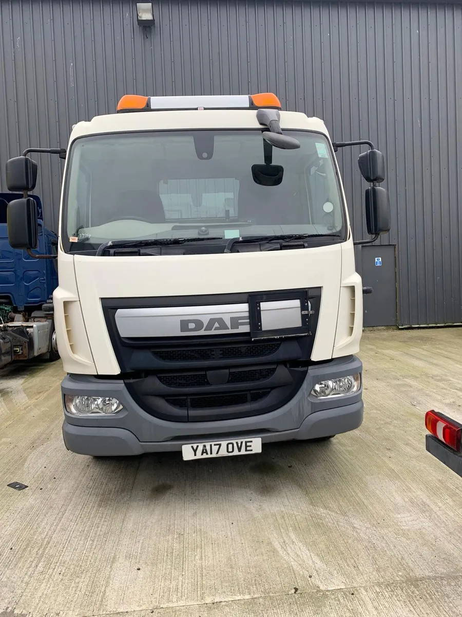 July 2017 DAF LF 55 230 14 TON - Image 2