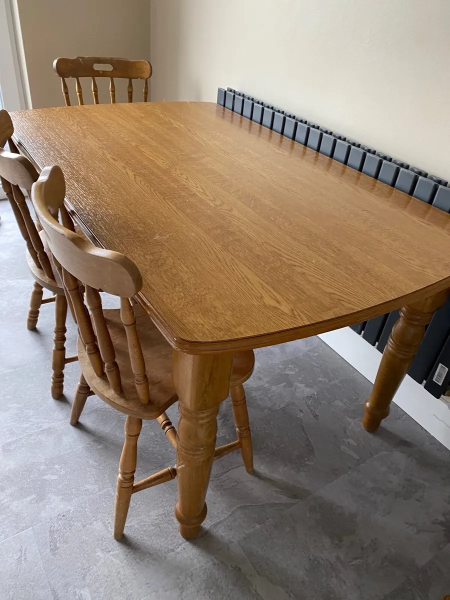Kitchen table - Image 1
