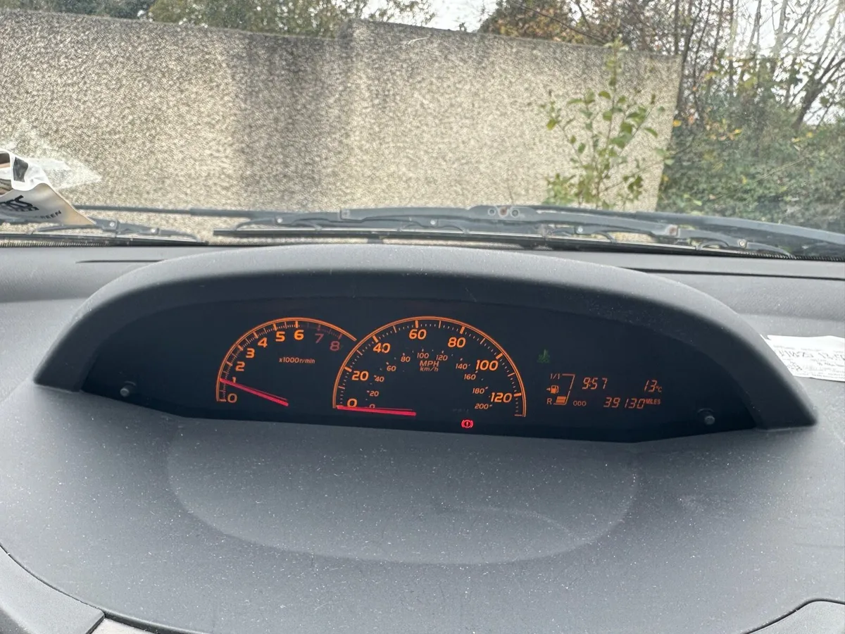 Toyota Yaris - Image 2