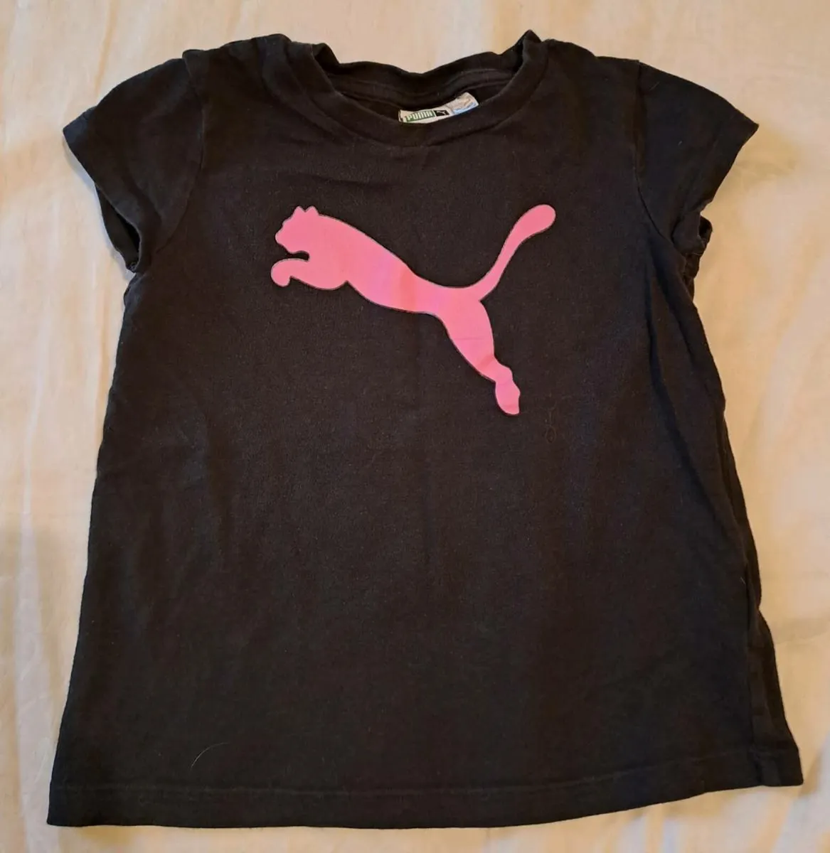 Puma tee shirt 3 to 4 y - Image 1