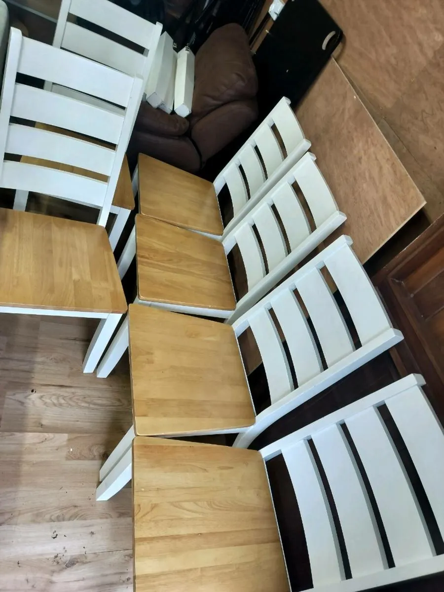 Dining table + 6 chairs - Image 1