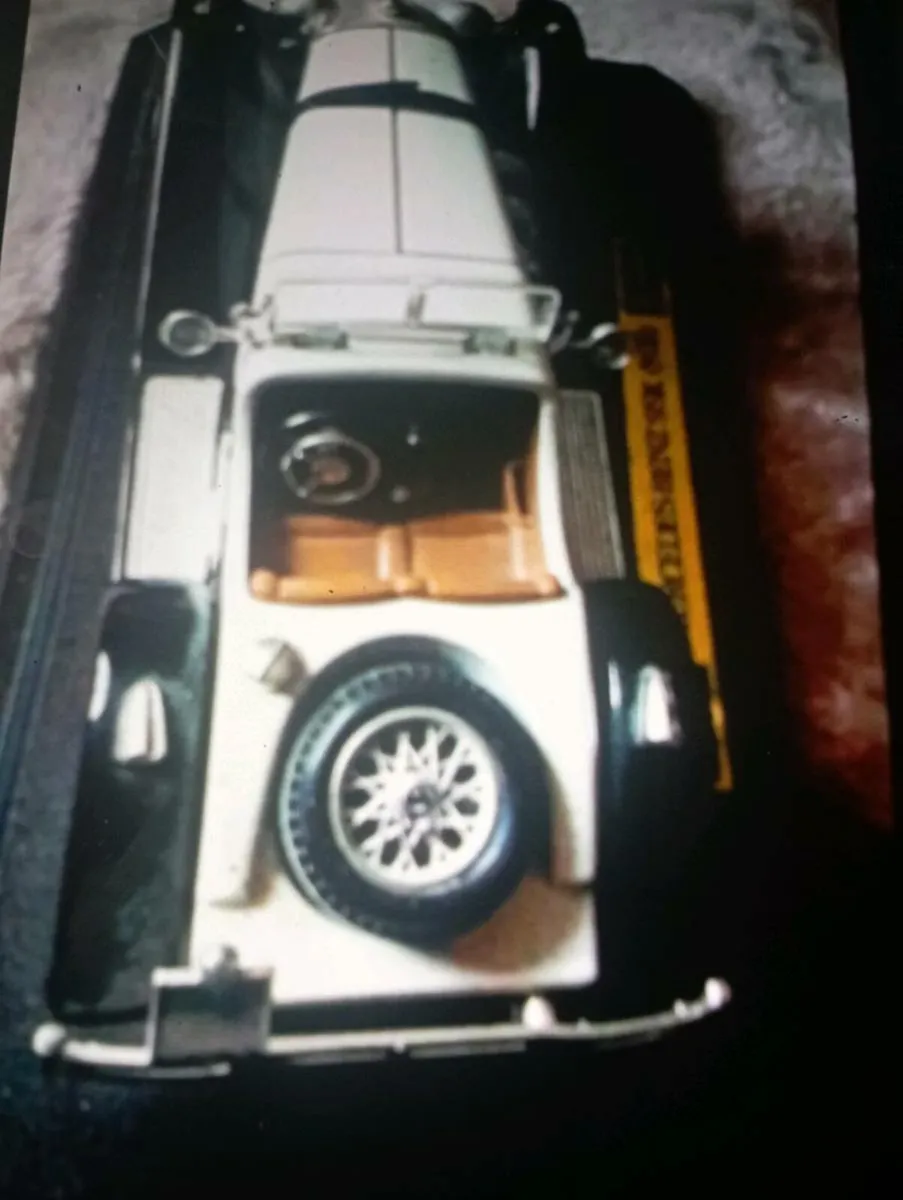 BbURAGO MERCEDES  BENZ SSK  1928  DIE CAST MODLE - Image 1