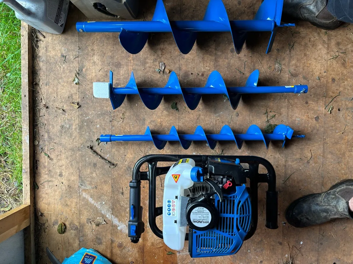 HYUNDAI EARTH AUGER - Image 3