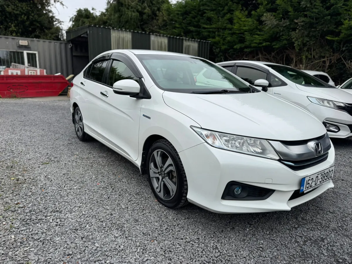 Honda Grace 2015 Exclusive Top Specs - Image 3