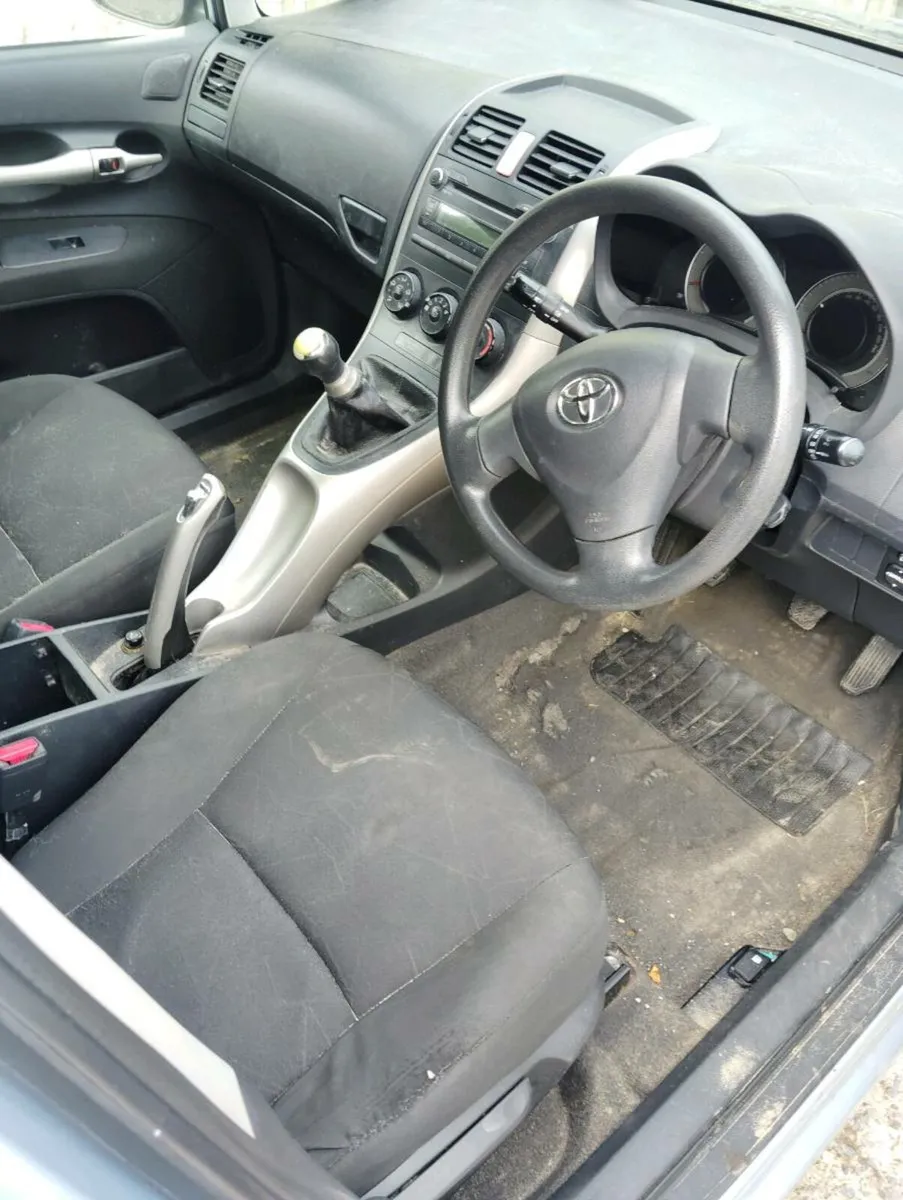 Breaking Toyota auris 2008 1.4 diesel - Image 4