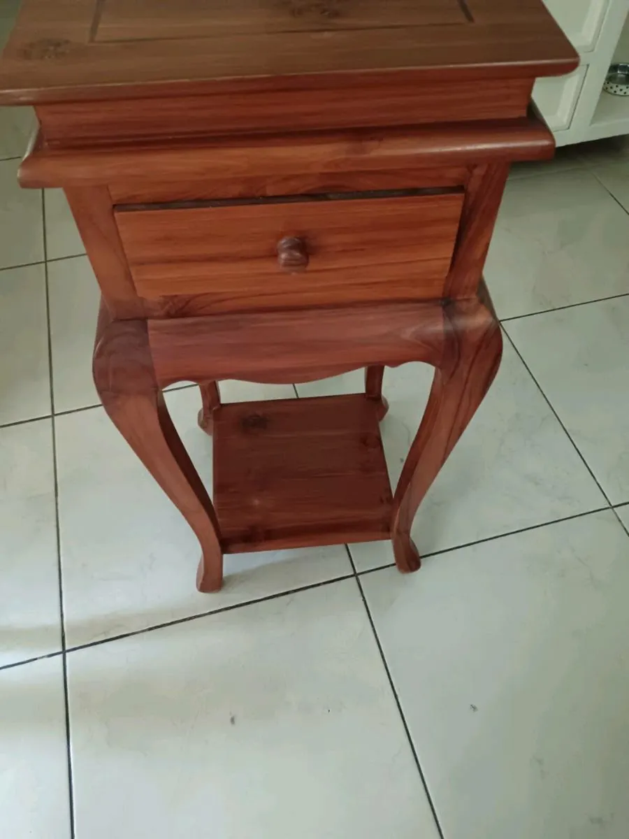Bedside tables - Image 2