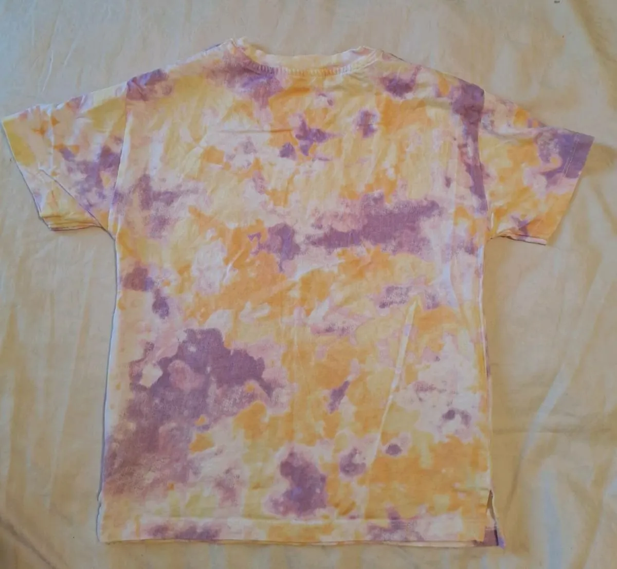 Dunnes Love Peace tee shirt 4 to 5 y - Image 2
