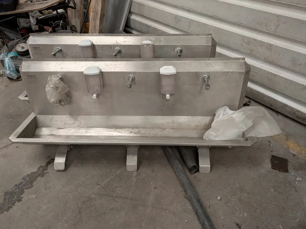 Hand washing station - Image 2