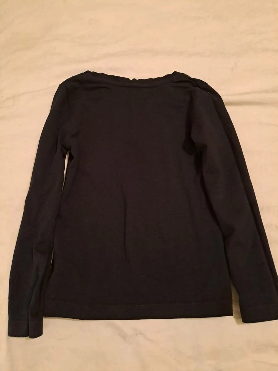 Dunnes black shirt 4 to 5 y - Image 2