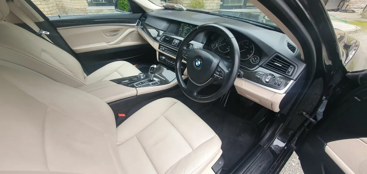 BMW 5-Series 2012 automatic - Image 4