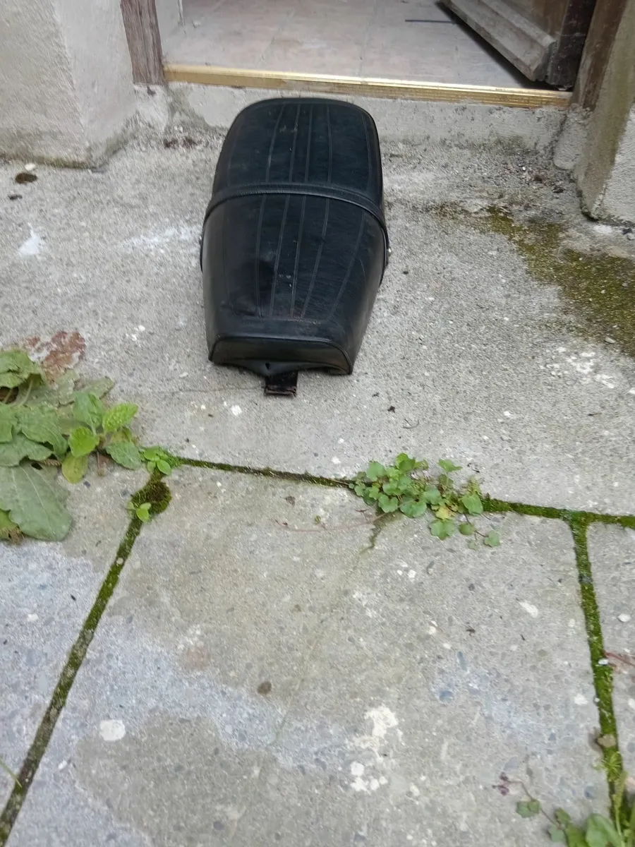 Motorcycle seat - Image 4