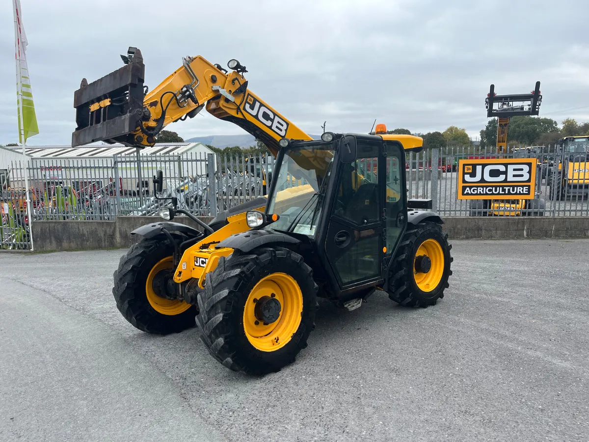 Jcb 527-58 - Image 1