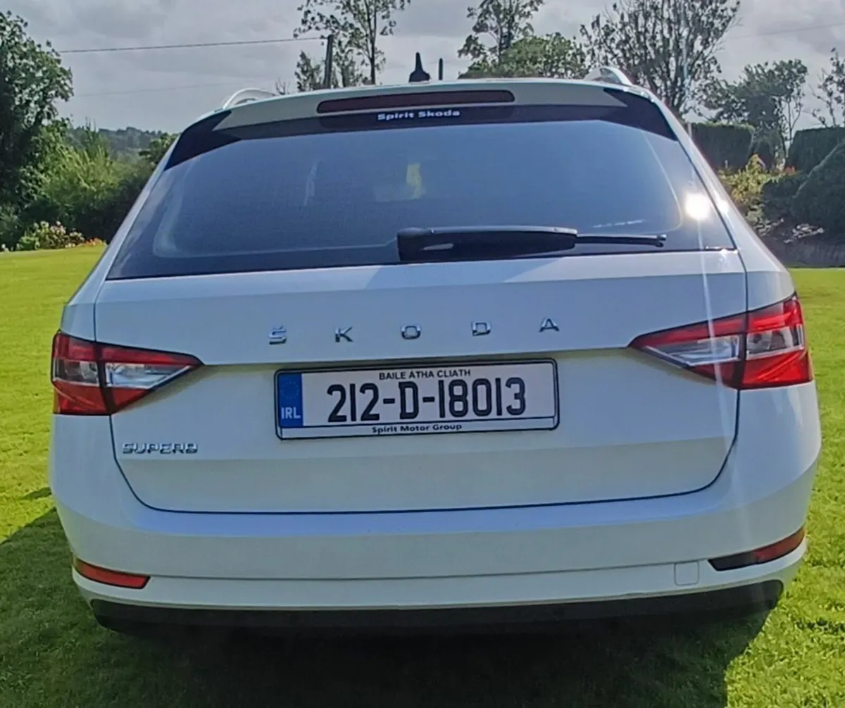 2021 Skoda Superb STYLE 2.0tdi 122HP DSG 4D - Image 2