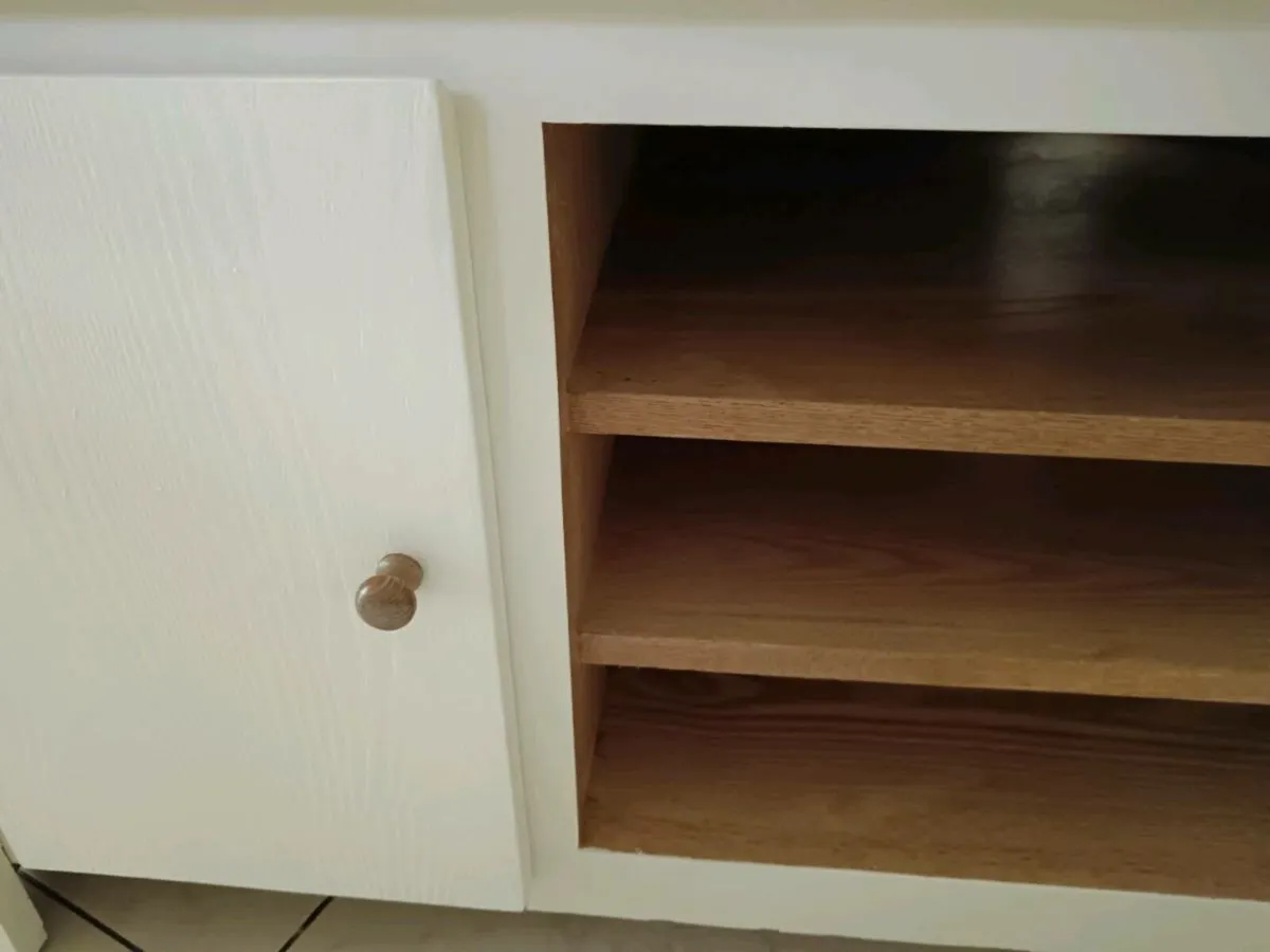TV unit - Image 3