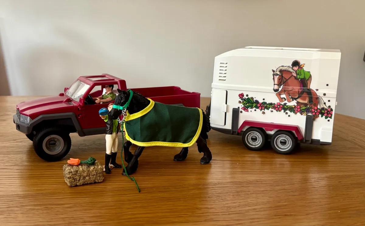 Schleich Horse Club Pick Up & Horse Box - Image 2