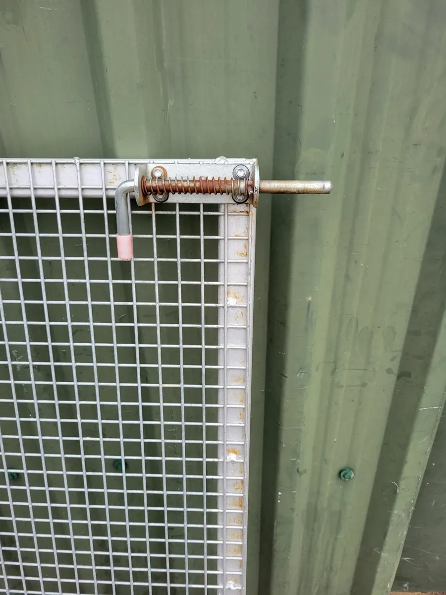 Gate - Image 2