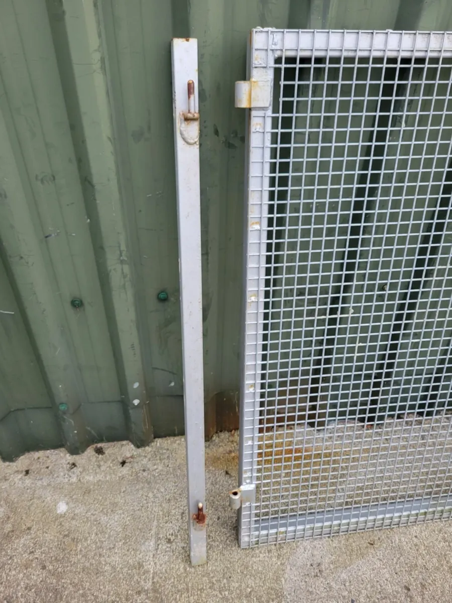 Gate - Image 3