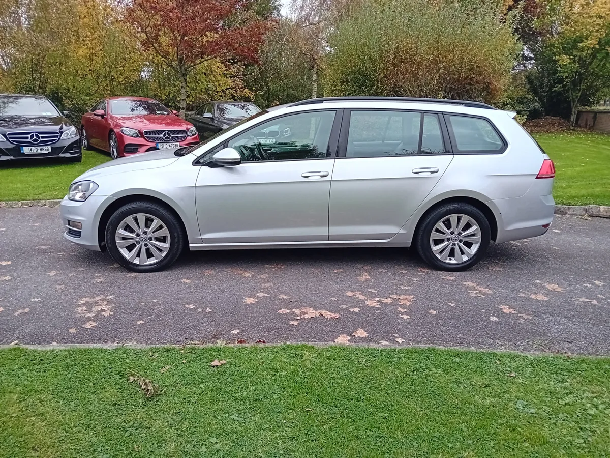 VOLKSWAGEN  GOLF 2015, 1.6 TDI COMFORTLINE ESTATE - Image 4