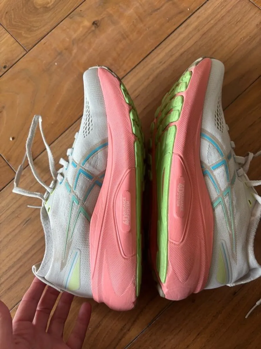 asics gel Kayano women's running shoes - Image 2