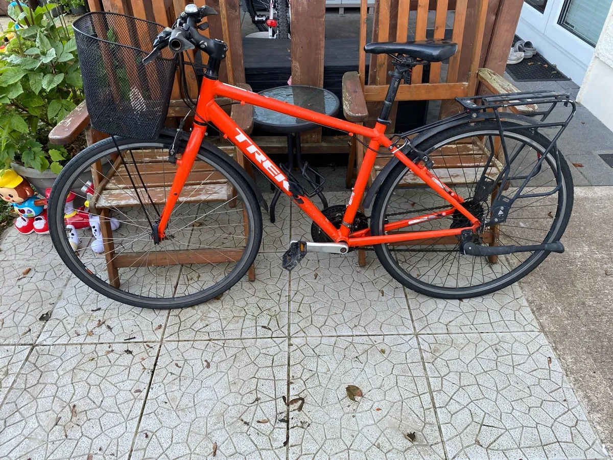 Trek FX1 28 inch wheels 21 speed 17.5 inch - Image 3